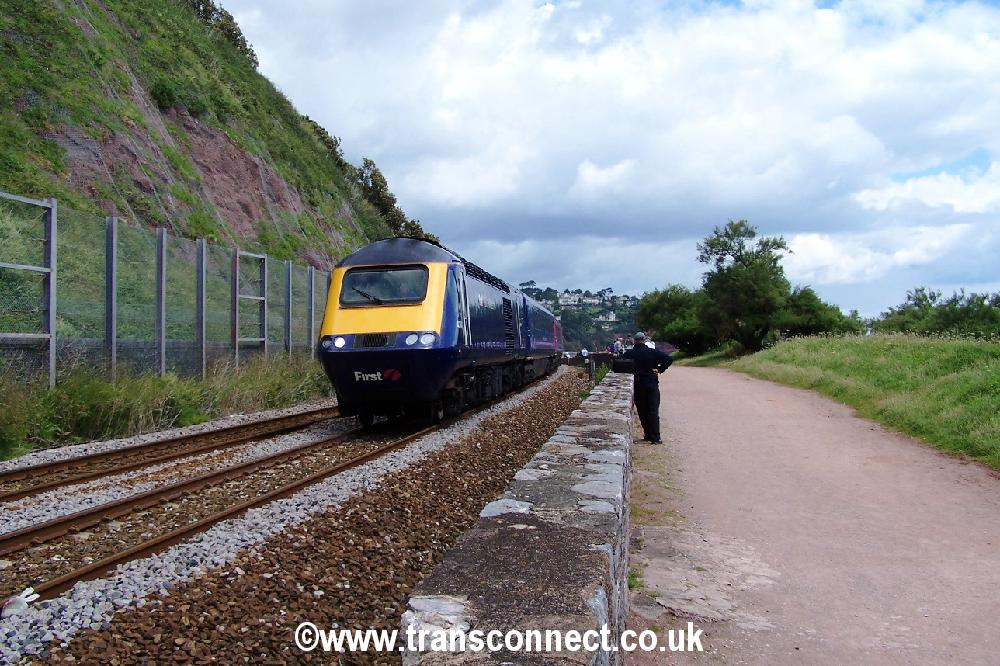 HST On Sea Wall Teignmouth 1 080707.JPG